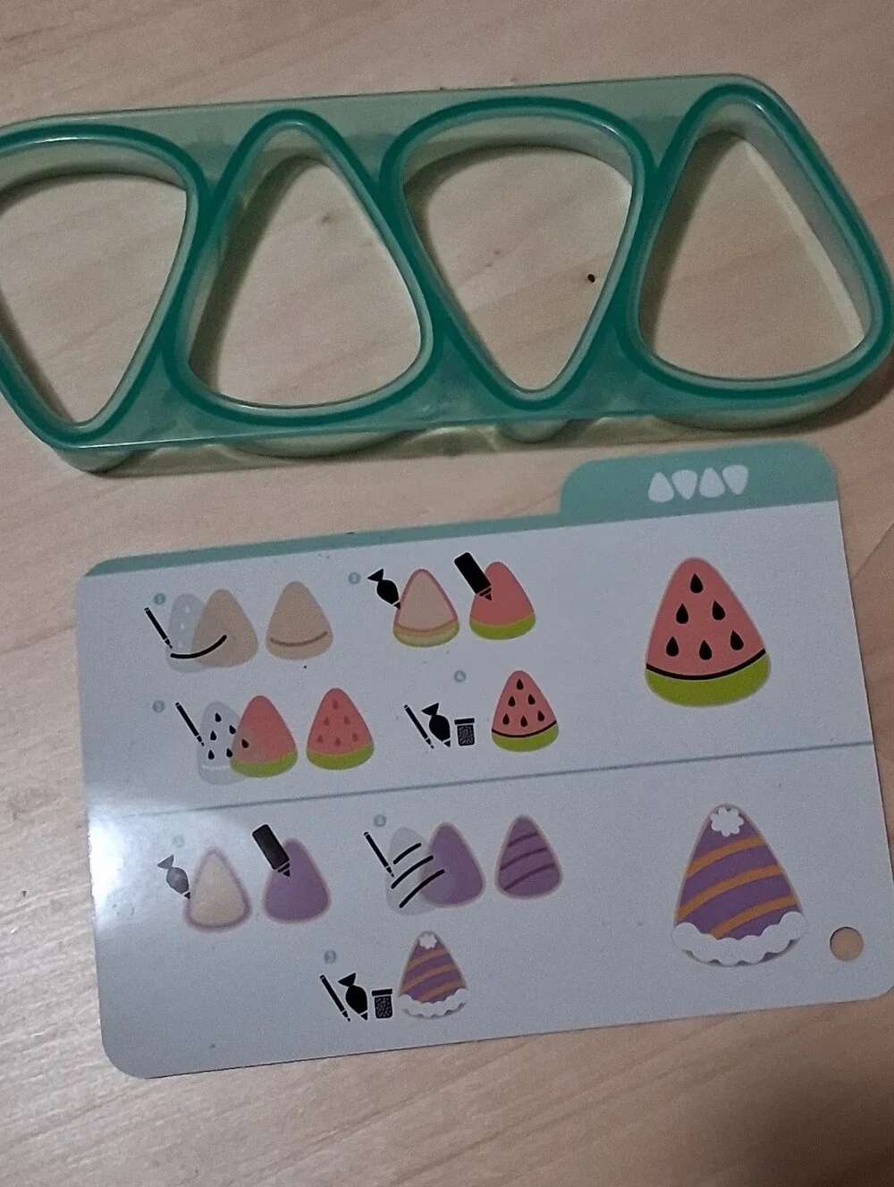 Triangle Cookie Cutter With Stencil